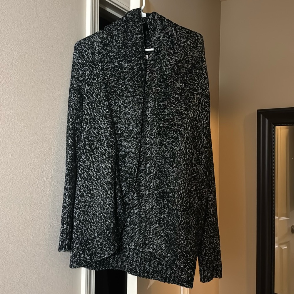Women’s Long Cowl Neck Long Cardigan Size Medium